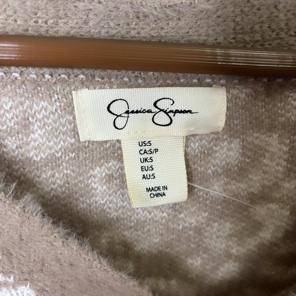 NWT Jessica Simpson Beige & White Animal Print Fuzzy Cropped Cardigan - Small - Picture 6 of 8